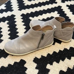 Taos grey ankle sneakers